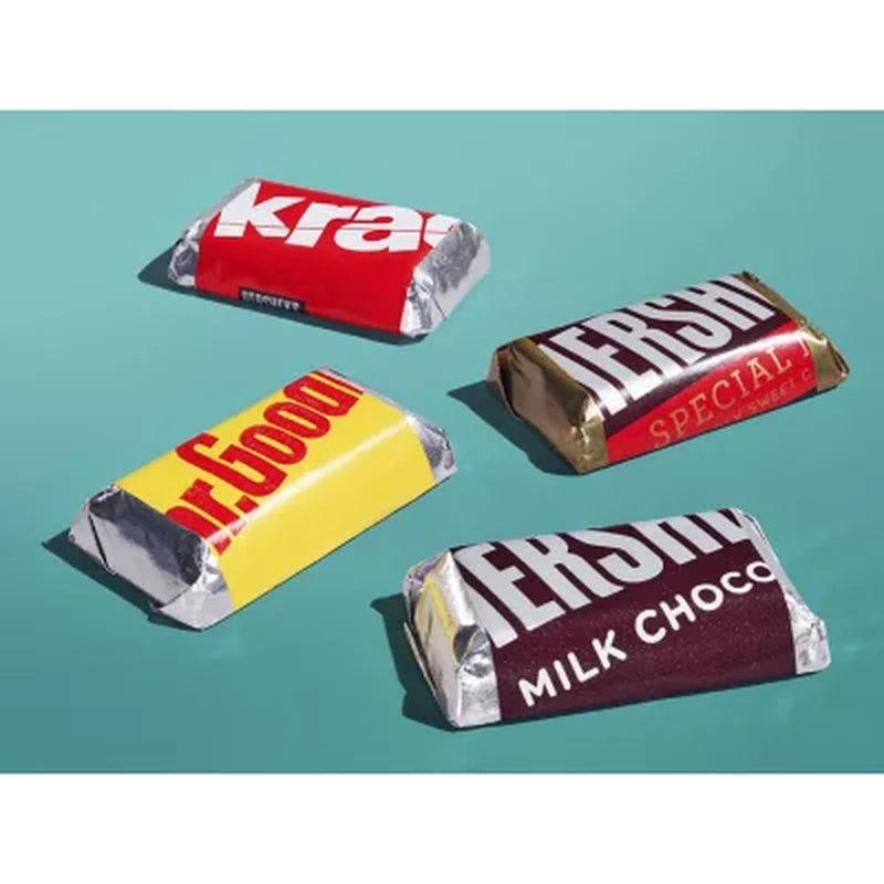 HERSHEY'S Miniatures Assorted Milk and Dark Chocolate Candy Bars, Individually Wrapped, Bulk Bag (56 Oz., 180 Pieces)