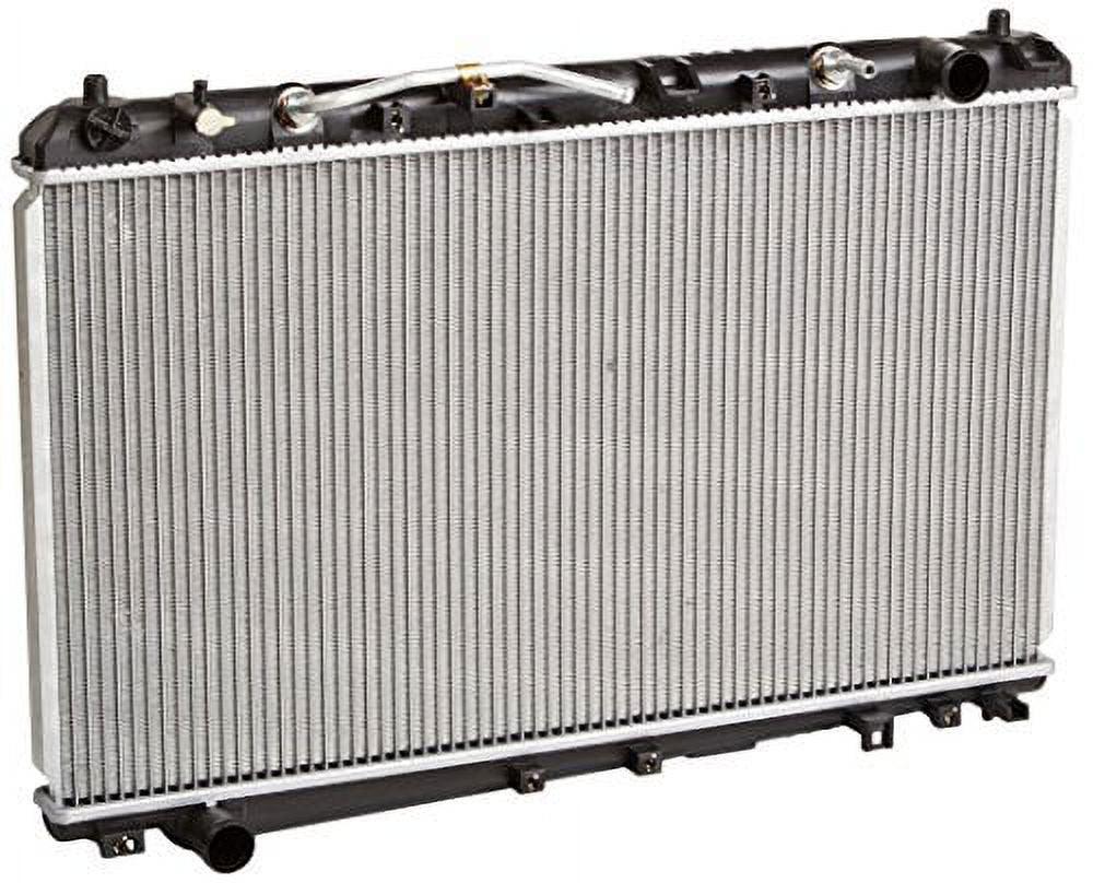 Denso 221-0501 Radiator for Lexus ES300 1997-2001 221-0501