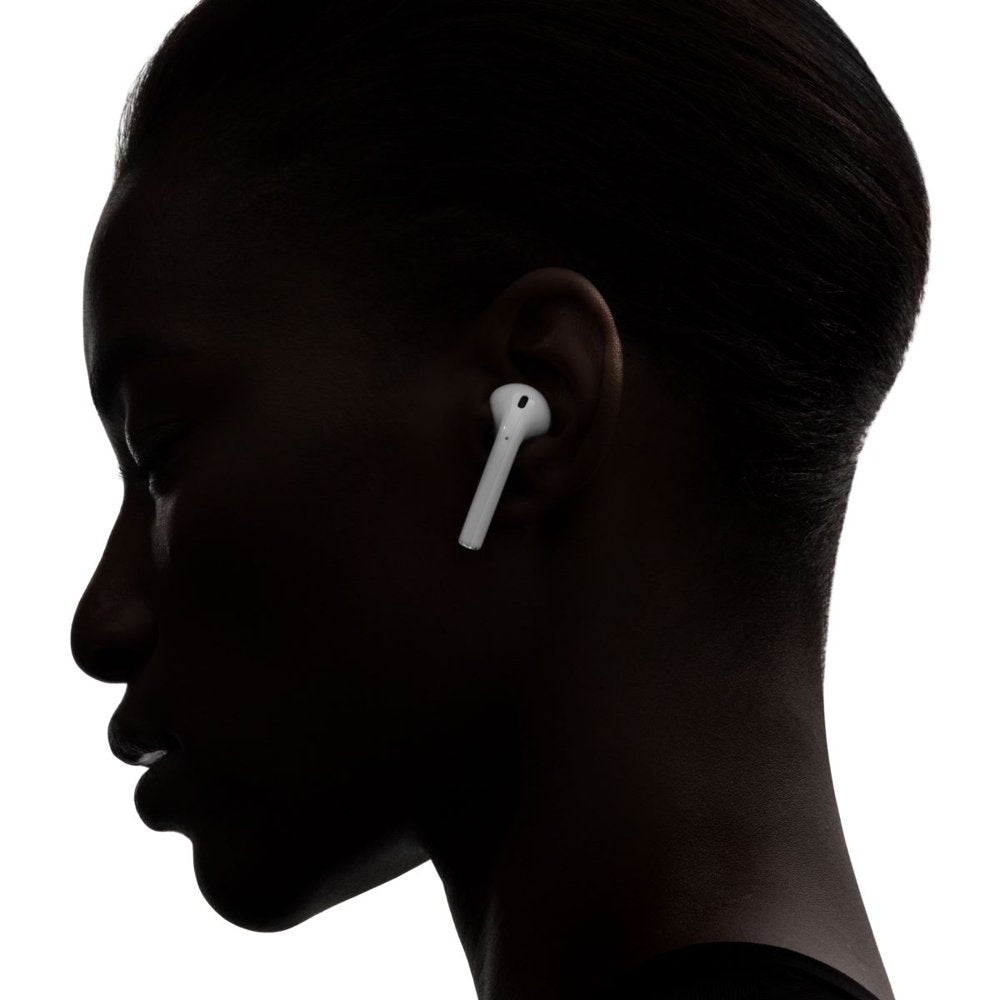 Apple Airpods with Charging Case (2Nd Generation)