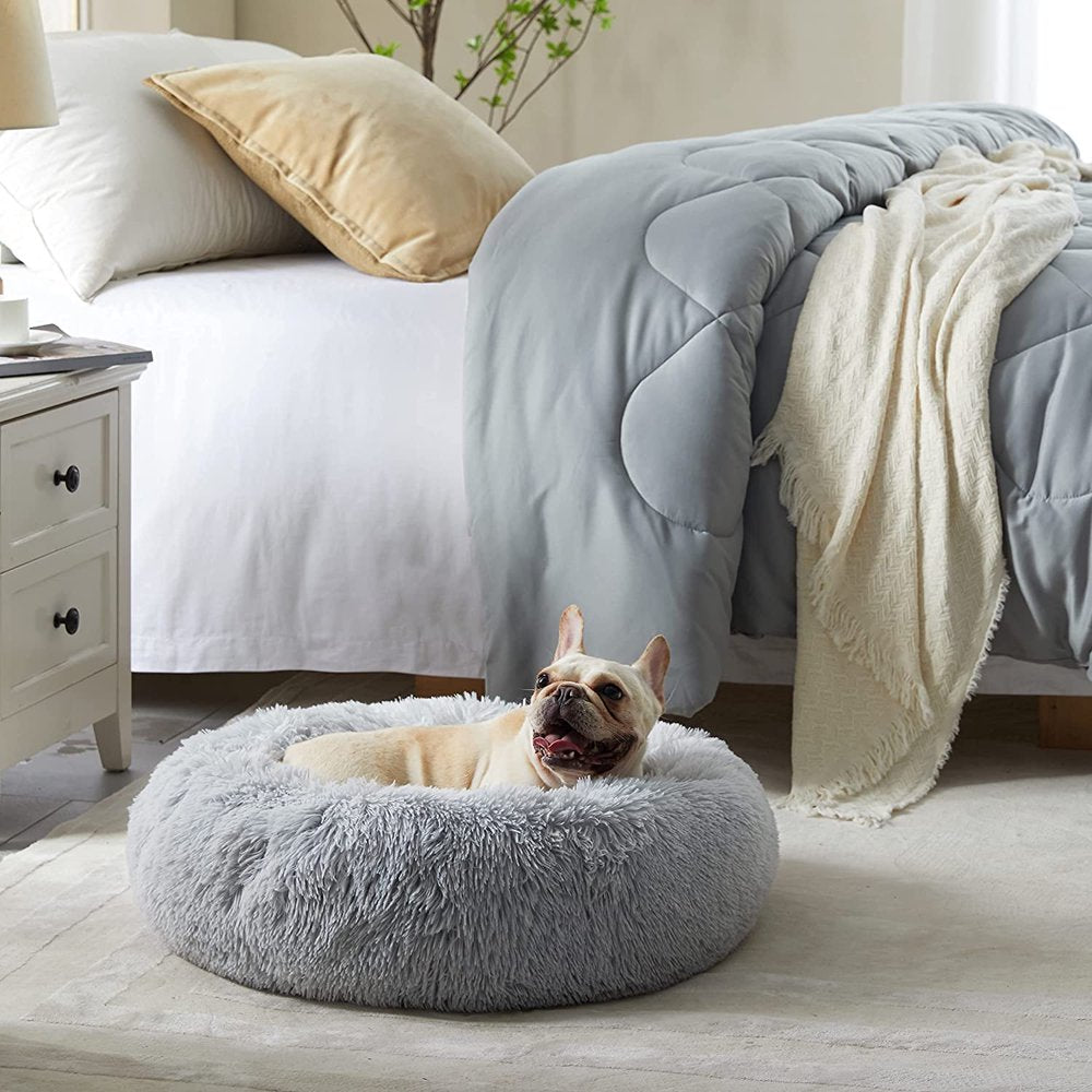 Nisrada Calming Donut Pet Bed for Dogs & Cats, 24 Inch Dog Bed for Small Melium Large Dogs, Washable-Round Pet Bed for Puppy and Kitten with Slip-Resistant Bottom (24 Inch, Light Gray)