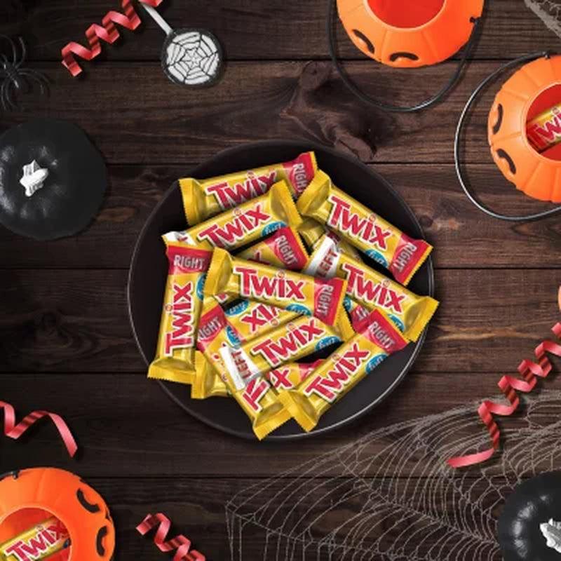 Twix Caramel Chocolate Cookie Bulk Halloween Candy Bars (40.3 Oz., 70 Ct.)